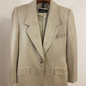 Linda Allard Ellen Tracy 100% Silk Suit